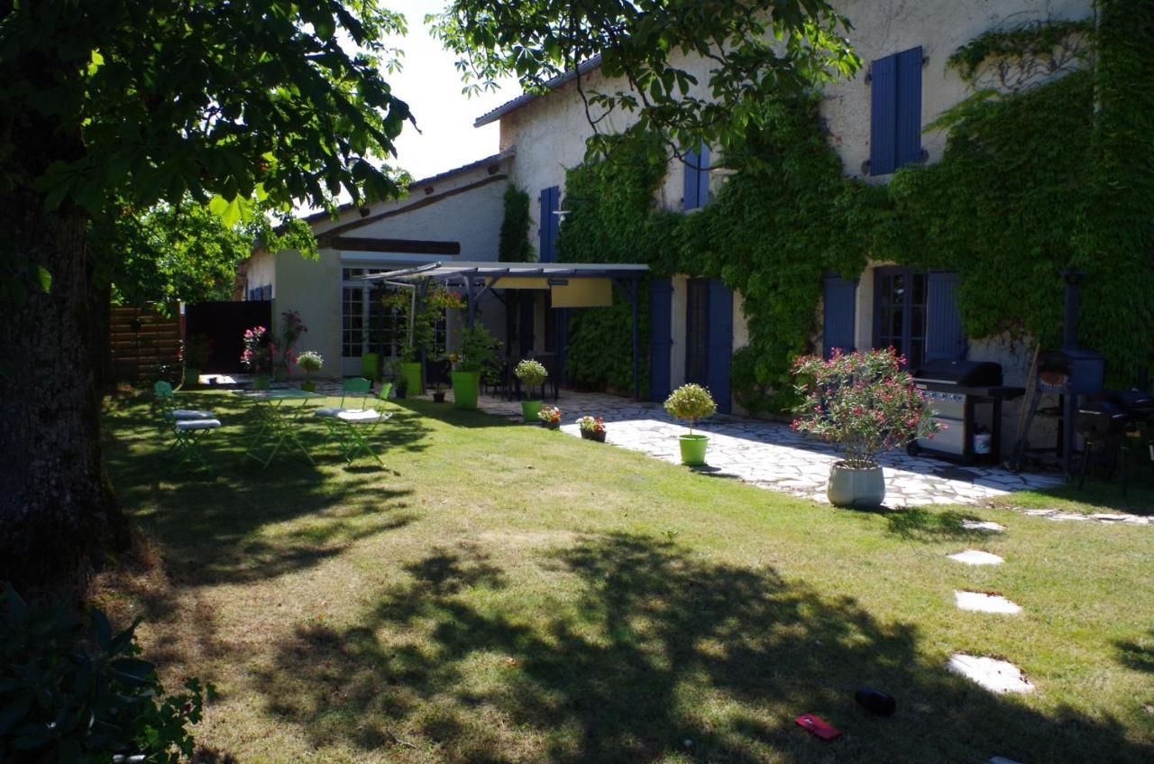 Chambres D'Hotes La Vigneronne Senouillac Exterior foto