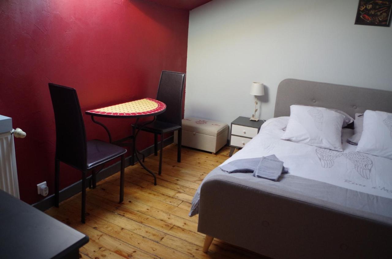 Chambres D'Hotes La Vigneronne Senouillac Exterior foto