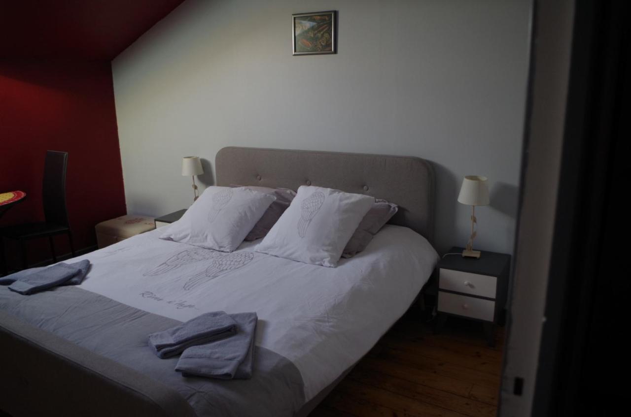 Chambres D'Hotes La Vigneronne Senouillac Exterior foto
